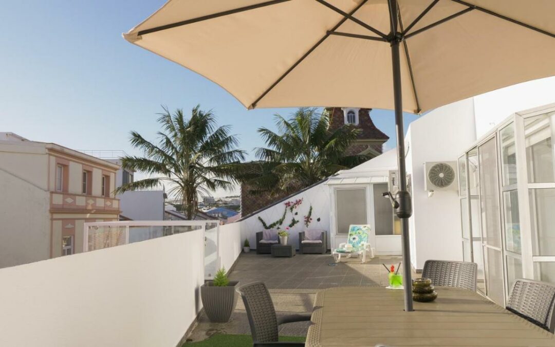 City balcony 3 bedroom apartment at Hotel Talisman****