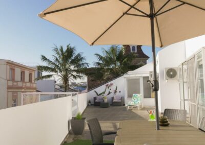 City balcony 3 bedroom apartment at Hotel Talisman****